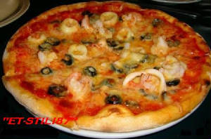 li-seafood-pizza.jpg